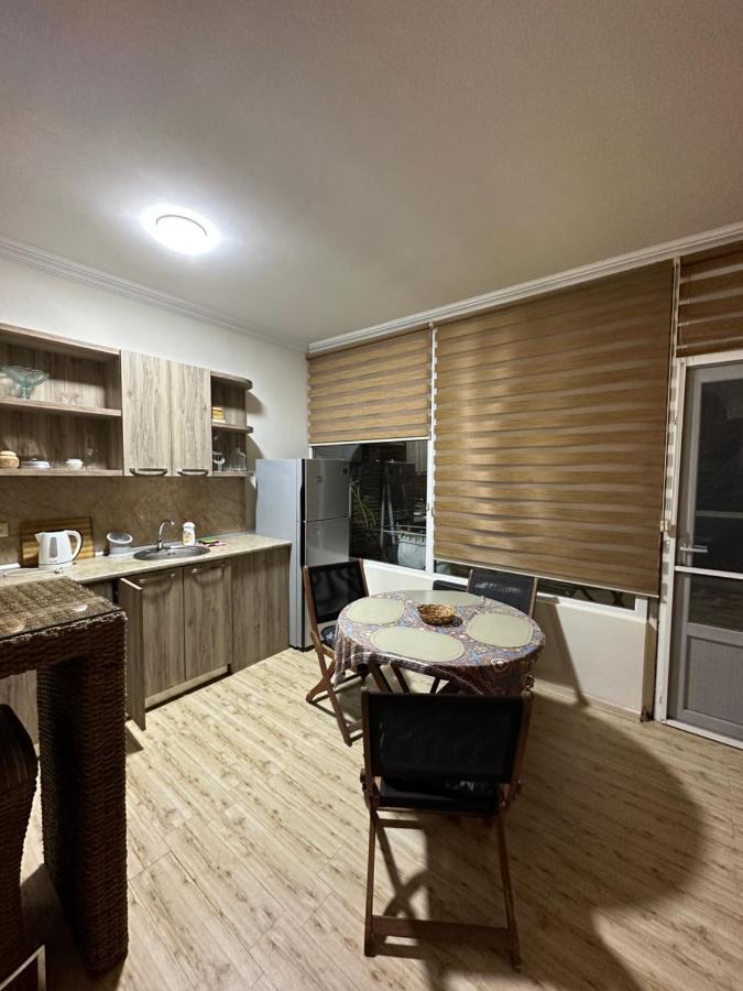Ferienwohnung Amazing Magnolia Batumi Exterior foto