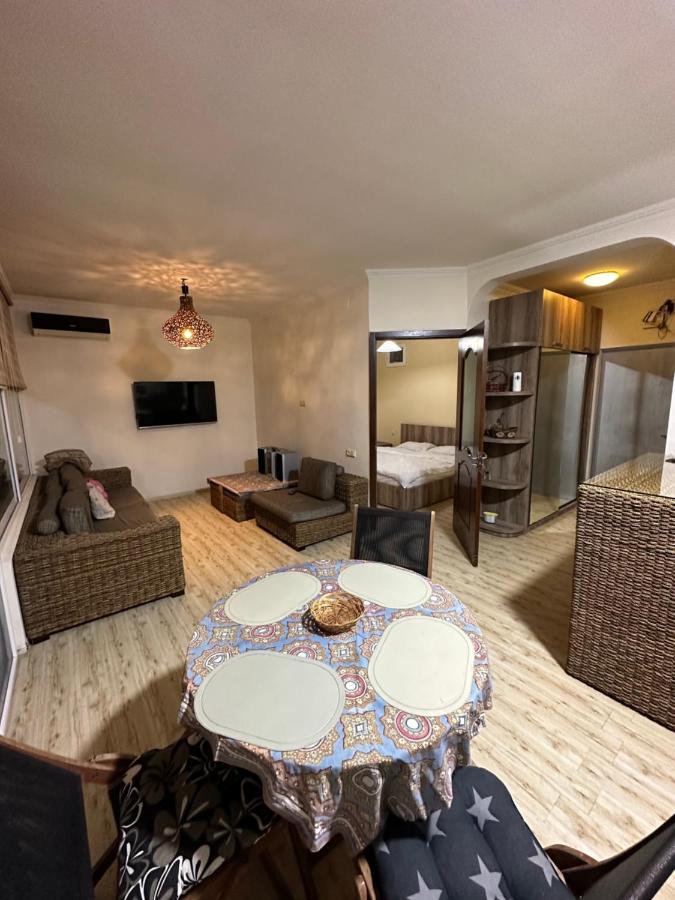Ferienwohnung Amazing Magnolia Batumi Exterior foto